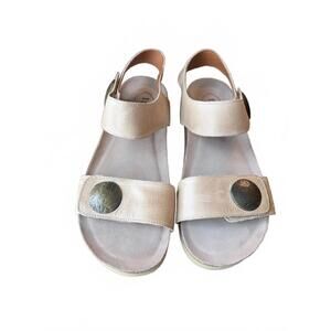 Taos Carousel Women's Beige Leather Sandals EUR 39; US8-8.5